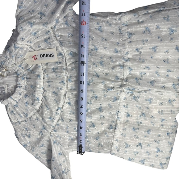 Tecovas & Kristopher Brock The Ava Dress Limited Edition floral Medium NWT - Picture 10 of 17